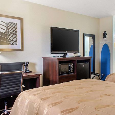 Quality Inn McComb Esterno foto
