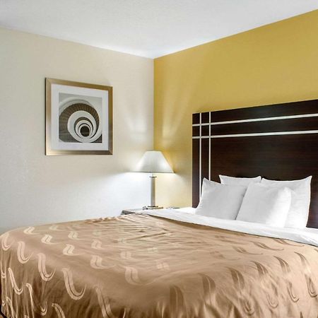 Quality Inn McComb Esterno foto