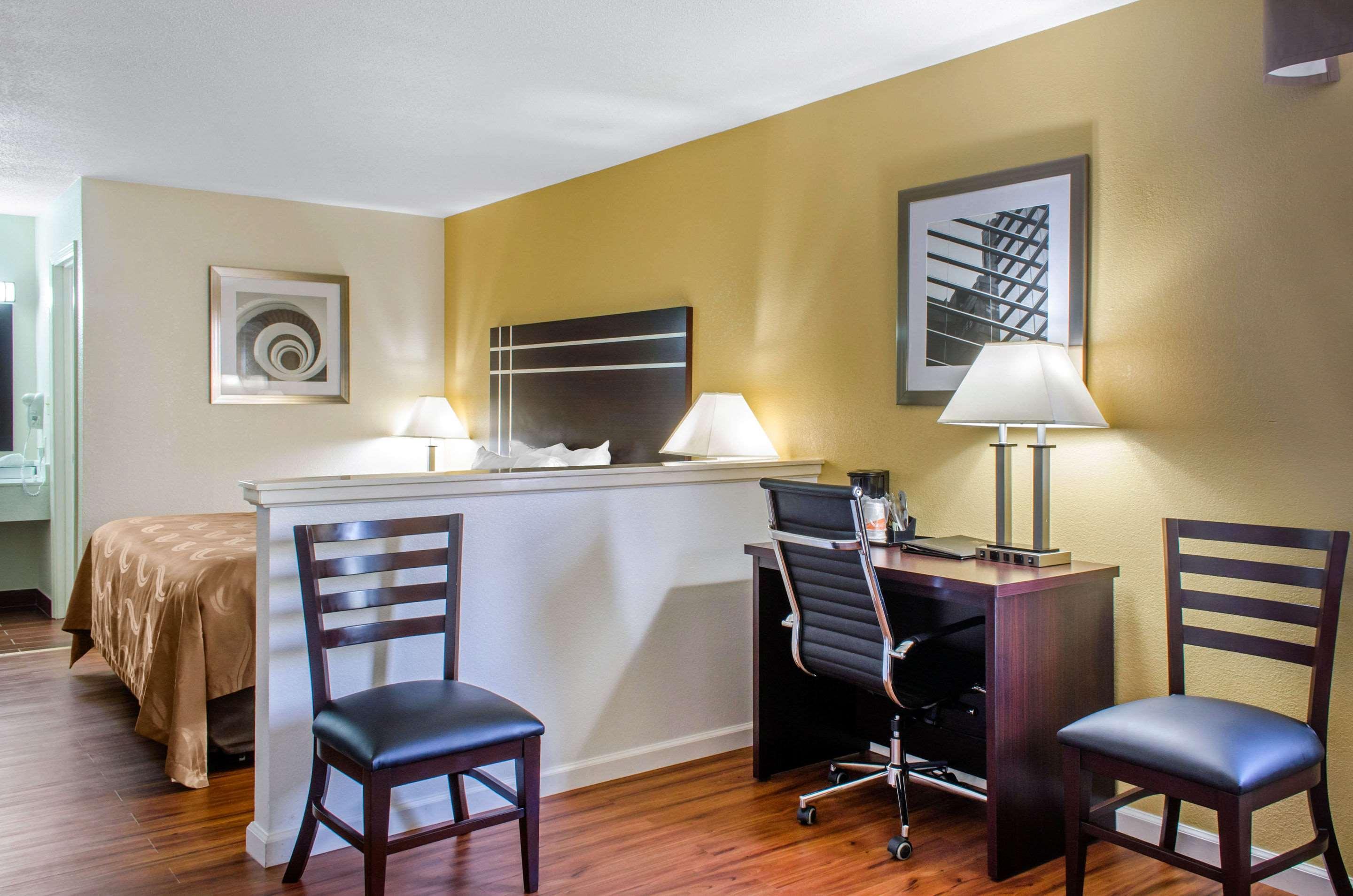 Quality Inn McComb Esterno foto
