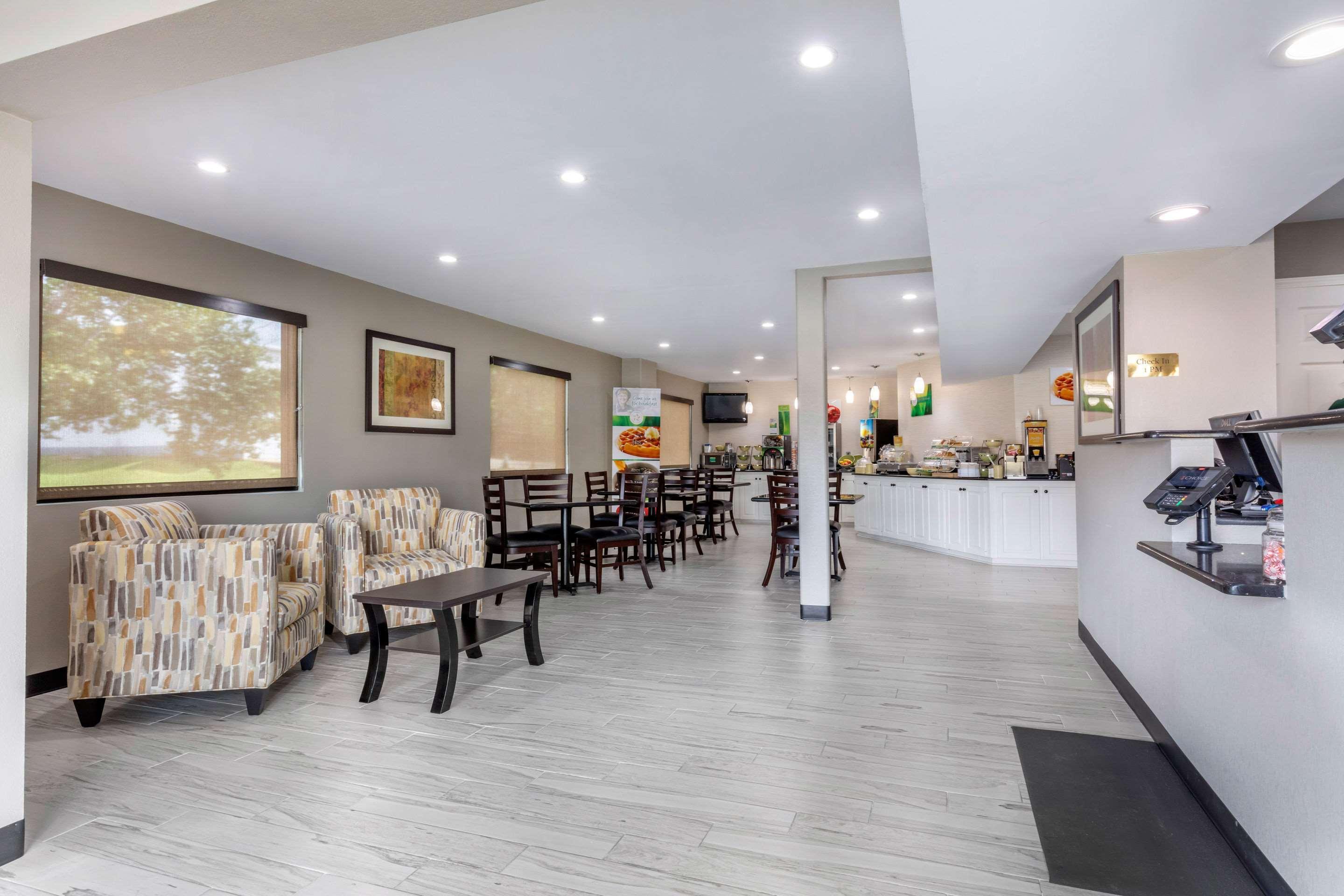 Quality Inn McComb Esterno foto