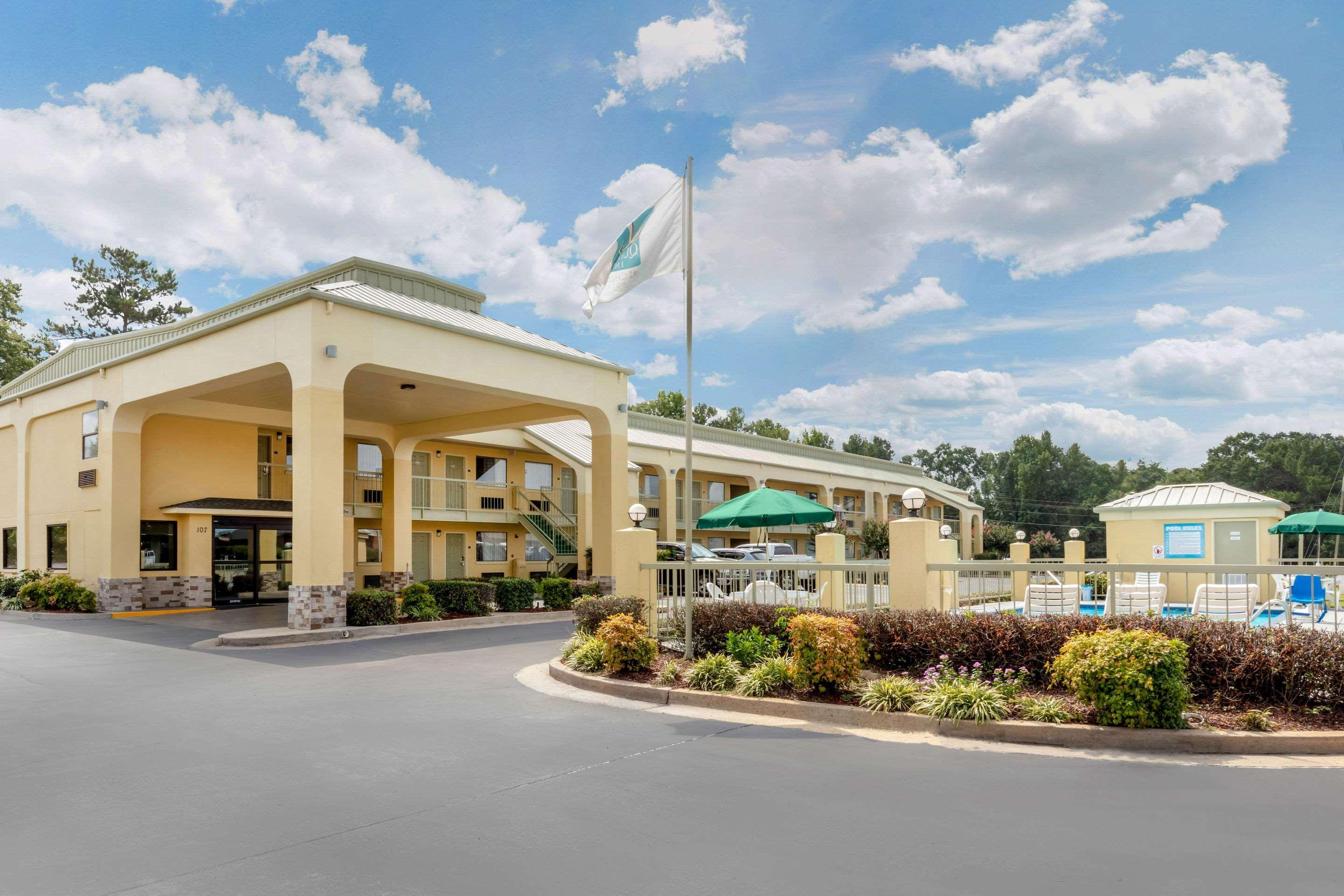 Quality Inn McComb Esterno foto