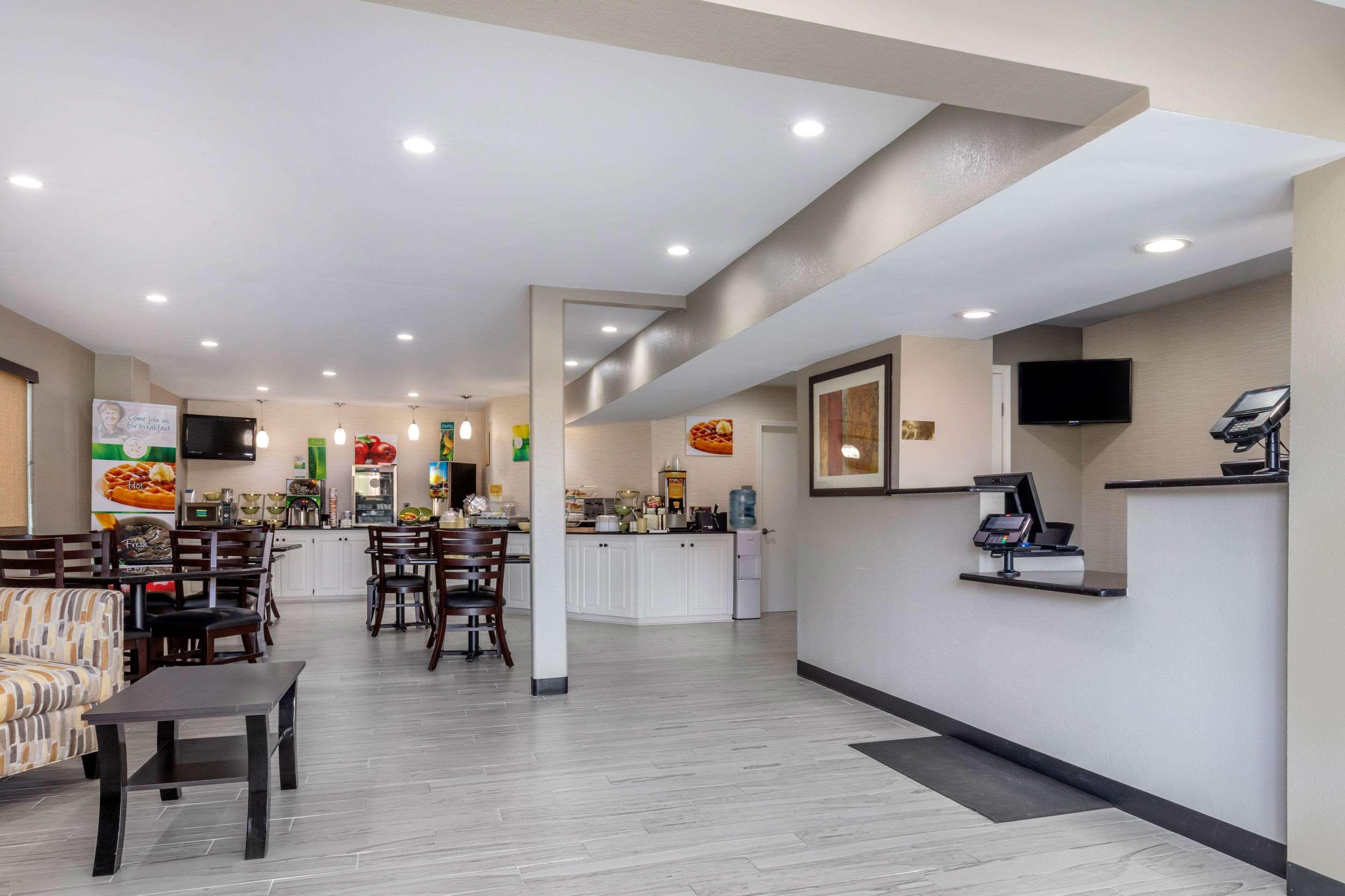 Quality Inn McComb Esterno foto