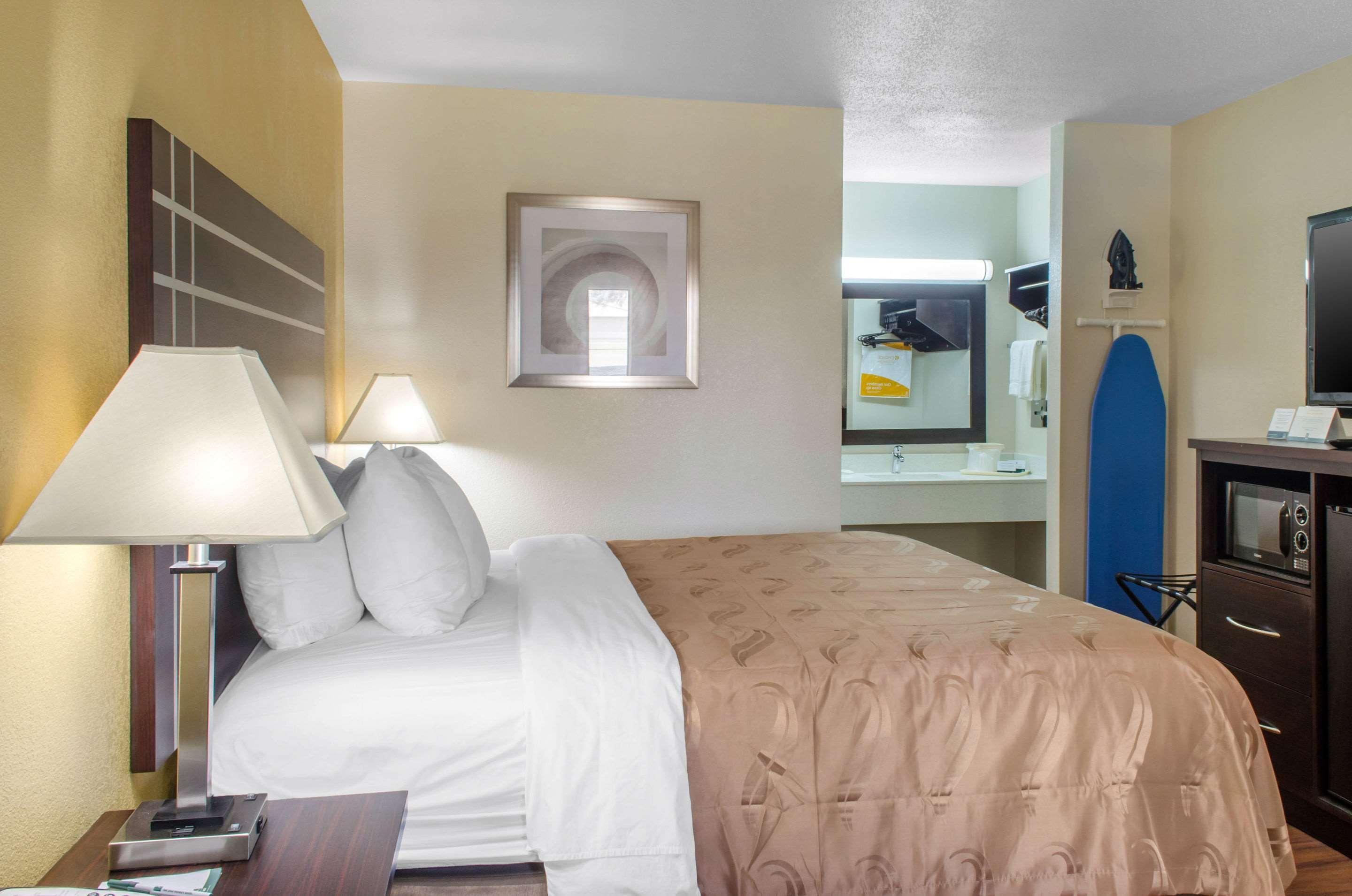 Quality Inn McComb Esterno foto