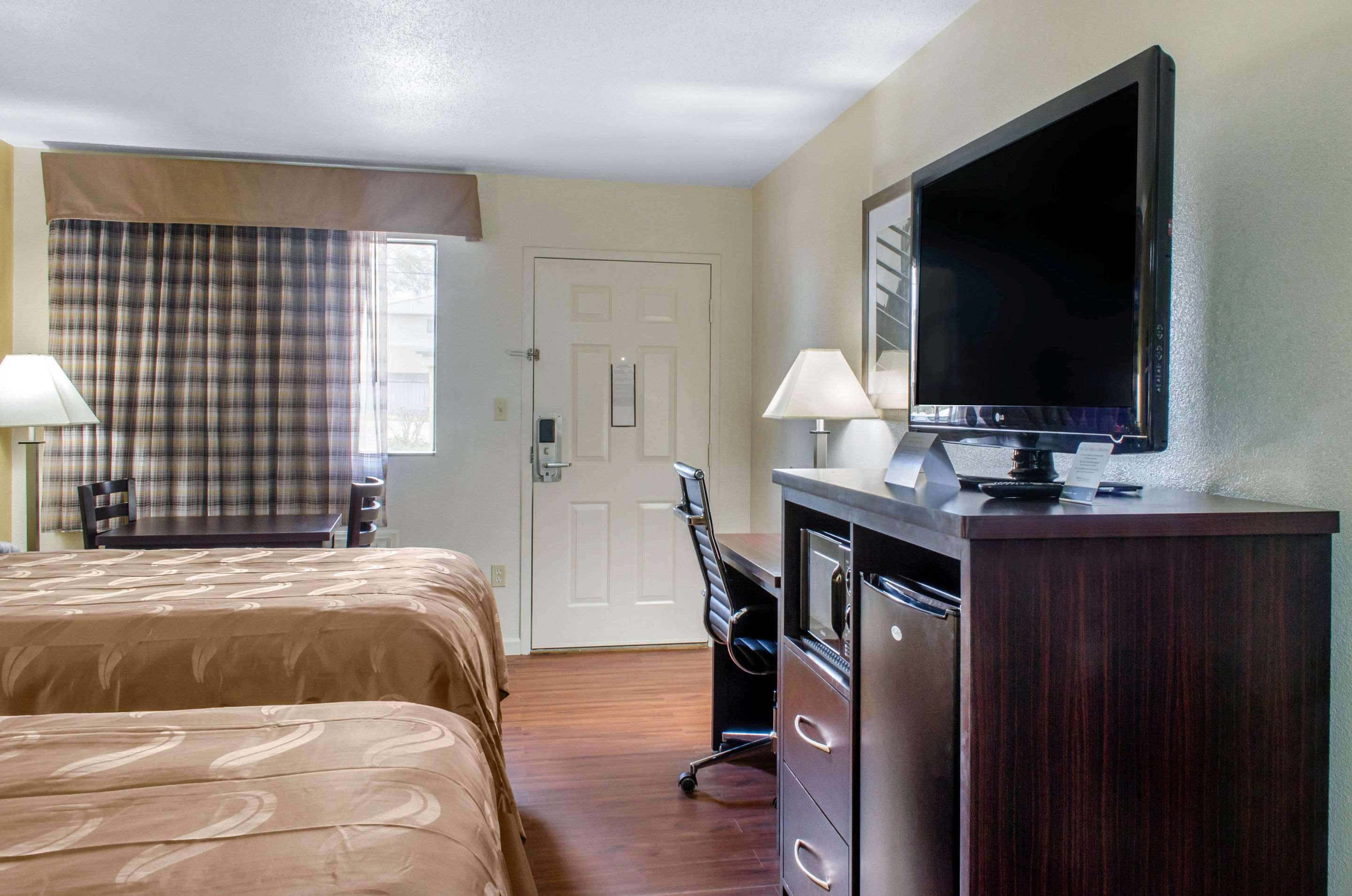 Quality Inn McComb Esterno foto
