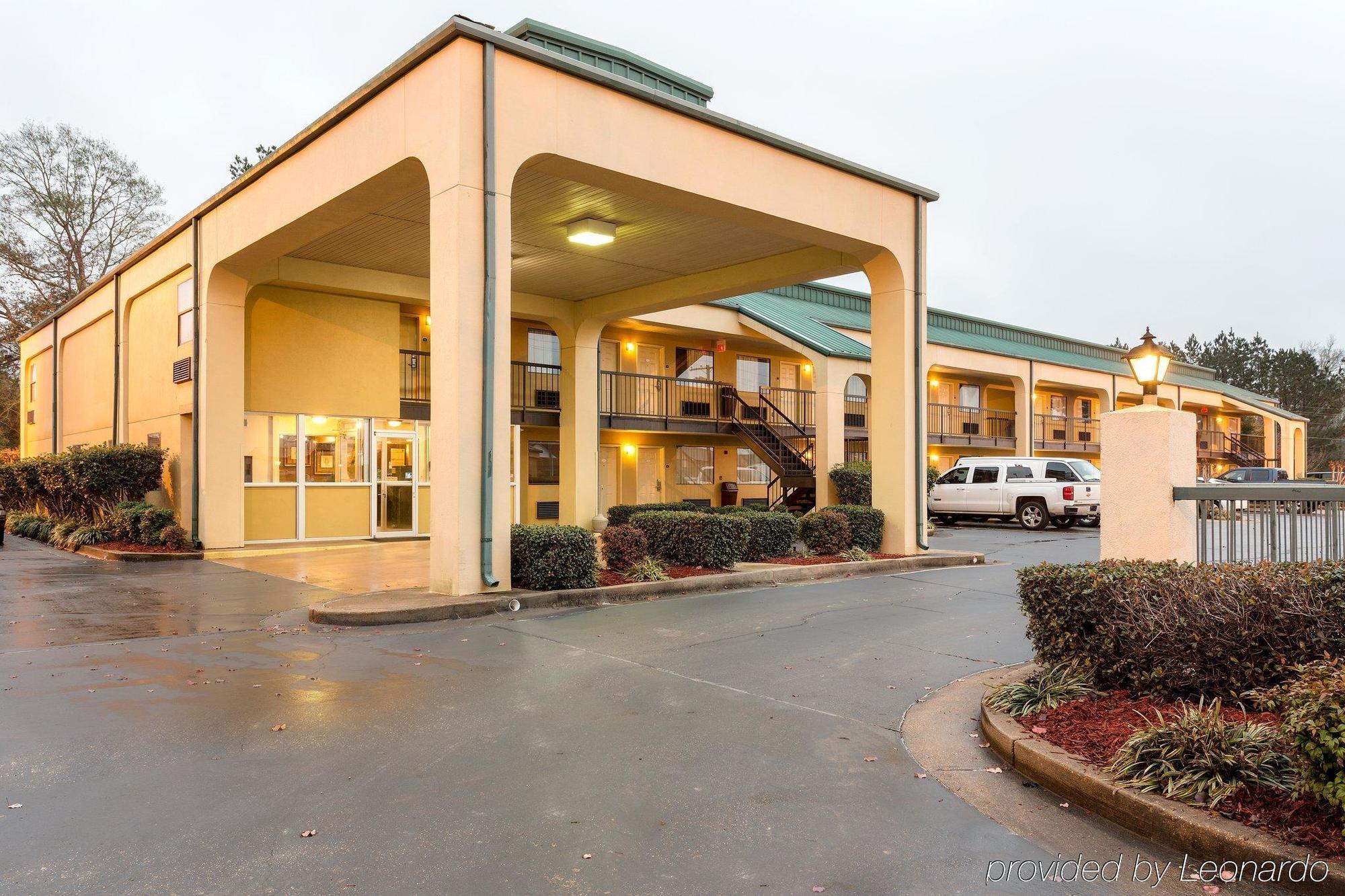 Quality Inn McComb Esterno foto