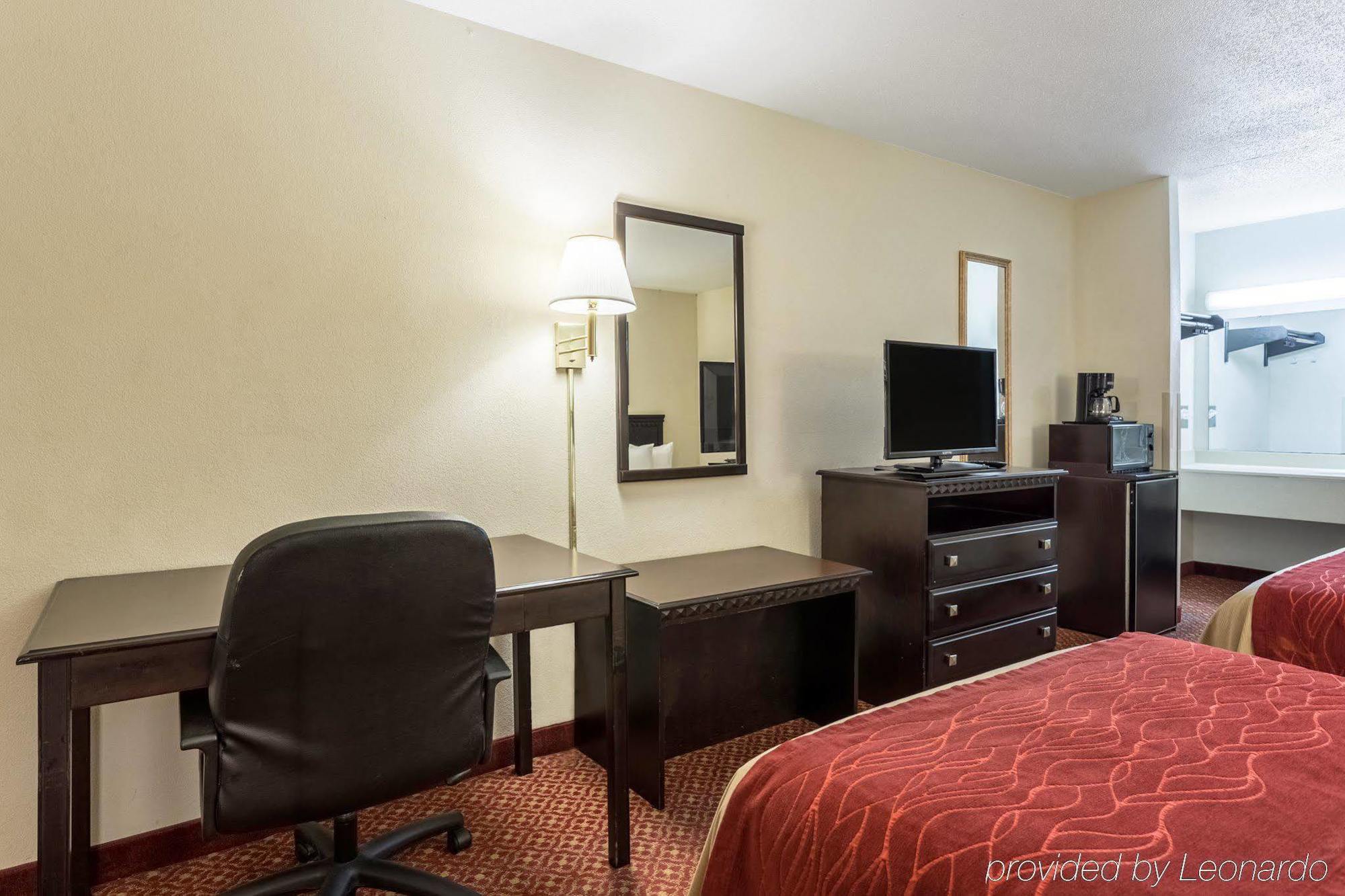 Quality Inn McComb Esterno foto