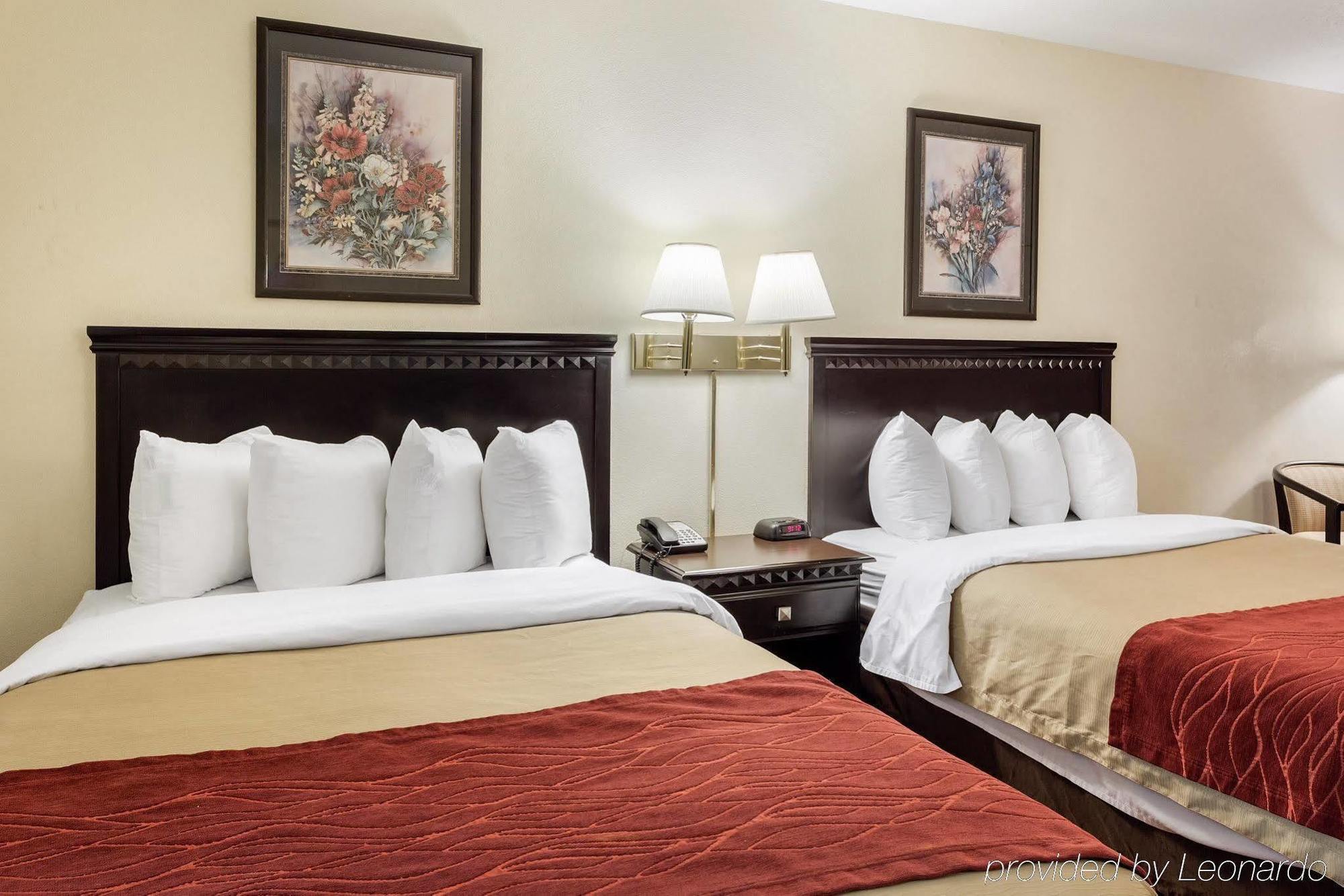 Quality Inn McComb Esterno foto